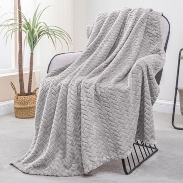 Exclusivo Mezcla Light Grey Fleece Throw Blanket for Couch and Bed, 50x70 Inches Soft Cozy 3D Decora...