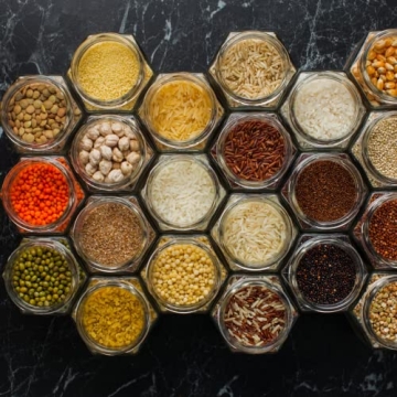 Betrome 30 Pack 6oz Hexagon Glass Jars with Gold Lids, 180ml Clear Glass Canning Jars Honey Jars Spice Jars Mason Jars for Jams, Shower Favors, Wedding Favors, Craft, 1 Pen and Labels Included