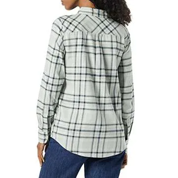 Women's Classic-Fit Lightweight Plaid Flannel Shirt
