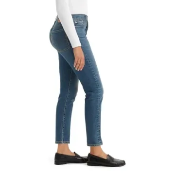 Shop Levi's Women's Wedgie Straight Jeans for Effortless Style