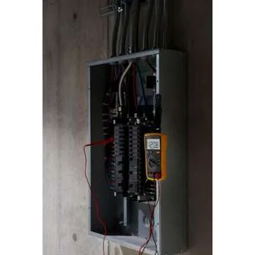 Fluke 15B+ Digital Multimeter for Precise Testing