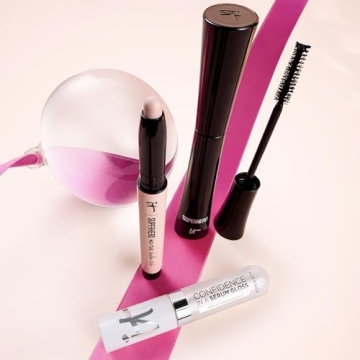 Effortless Glow Makeup Gift Set from IT Cosmetics