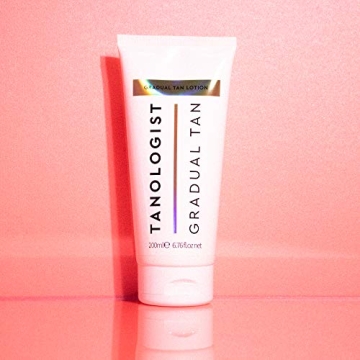 Tanologist Gradual Tan Lotion for Hydrating Glow