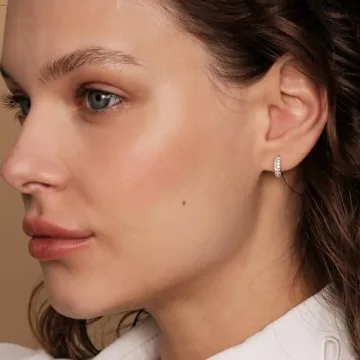 Elegant PAVOI Huggie Earrings in Gold - Sustainable Luxury