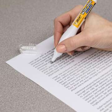 BIC Wite-Out Correction Pen Fast Easy Clean 8 ML