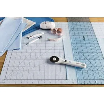 Cricut Rotary Cutter for Precise Fabric Cutting - 45mm