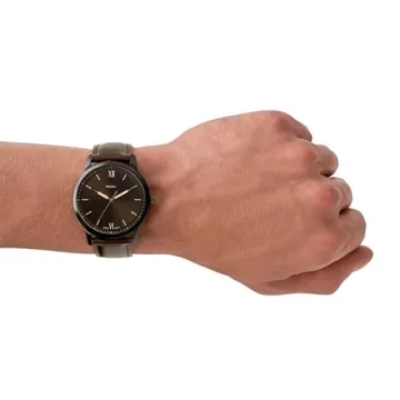Fossil Minimalist Quartz Watch - Elegant Timepiece for All