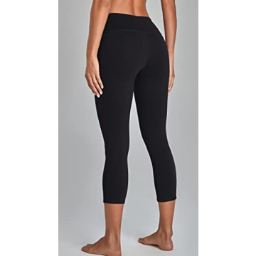 Oalka Yoga Capris for Comfort and Performance