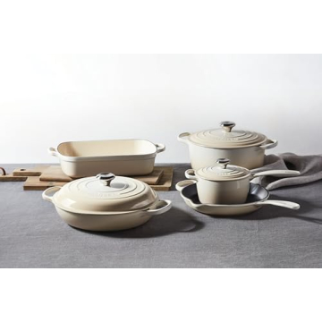 Le Creuset Enameled Cast Iron Signature Iron Handle Skillet, 10.25" (1-3/4 qt.), Meringue