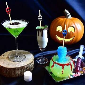 Halloween Cocktail Picks,100 PCS 4.7 Inch Skull Halloween Picks, Fancy Halloween Toothpicks for Appetizers, Bamboo Cocktail Skewers Sticks for Halloween Party Decor