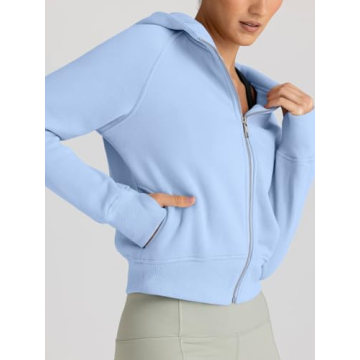 Trendy Queen Women's Cropped Fleece Hoodie Winter Fashion