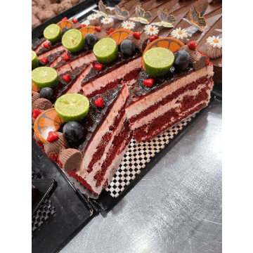 کیک ردولوت خامه‌ای میوه‌ای | دسر لاکچری و خوش‌طعم برا?...