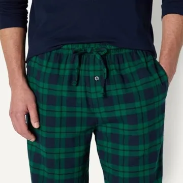 Amazon Essentials Men's Holiday Matching Pajama Set