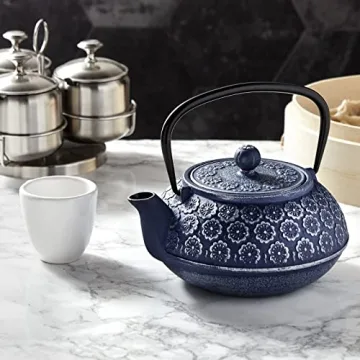 Elegant Japanese Cast Iron Teapot with Infuser, 34oz