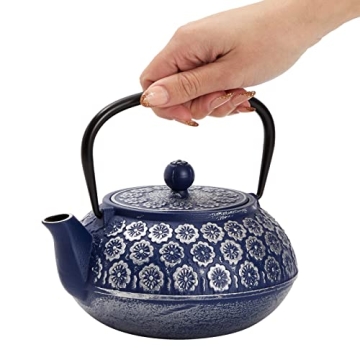 Elegant Japanese Cast Iron Teapot with Infuser, 34oz