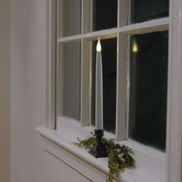 612 Vermont LED Taper Window Candles - Timer & Realistic Flame