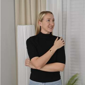 FLY FENCE 18K Gold Plated Four Leaf Clover Bracelet for Women. Trendy Clover Women's Gold Bracelet. Best Clover Bracelet Jewelry Gift for Women. (GOLD)