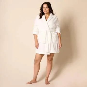 Amazon Essentials Women's Mid-Length Plush Robe (Available in Plus Size), White, Medium