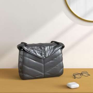 Steve Madden womens Steve Madden BRITTA Chevron Quilt Shoulder Bag, Black, One Size US