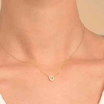 BAYLAY Gold Heart Necklace for Women - 18K Gold Plated Cute Heart Necklace Dainty Gold Necklace Diamond Necklace Gold Heart Necklaces for Women Gold Jewelry Gifts