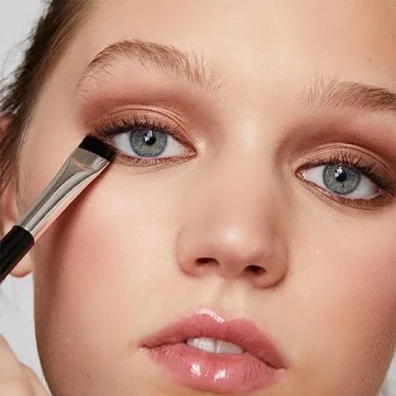 Woosh Corner Brush Eye Stamper for Perfect Eye Looks