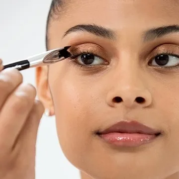 Woosh Corner Brush Eye Stamper for Perfect Eye Looks