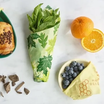 Bee's Wrap Reusable Beeswax Food Wraps Made in the USA, Eco Friendly Beeswax Wraps for Food, Sustainable Food Storage Containers, 7 Piece Variety Pack, Assorted 7 Pack (2S, 2M, 2L, 1 Bread), Variety