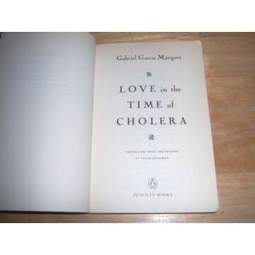Love in the Time of Cholera[LOVE IN THE TIME OF CHOLERA][Paperback]