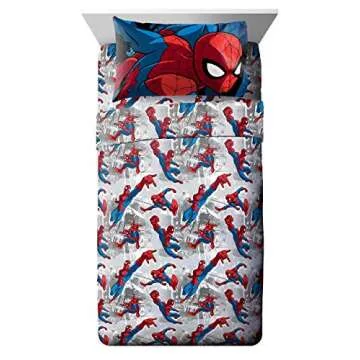 Jay Franco Spiderman Twin Bed Set - Soft, Vibrant Comforter