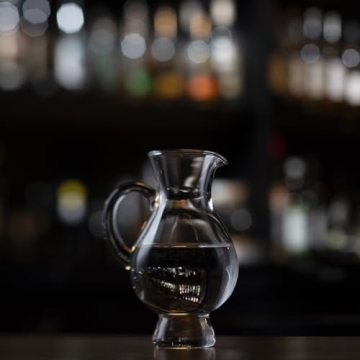 Elegant GLENCAIRN Whiskey Water Jug for Distinctive Taste