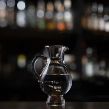 Elegant GLENCAIRN Whiskey Water Jug for Distinctive Taste