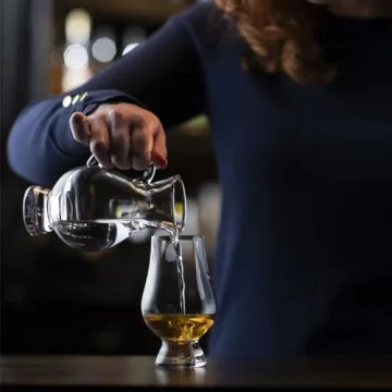 Elegant GLENCAIRN Whiskey Water Jug for Distinctive Taste