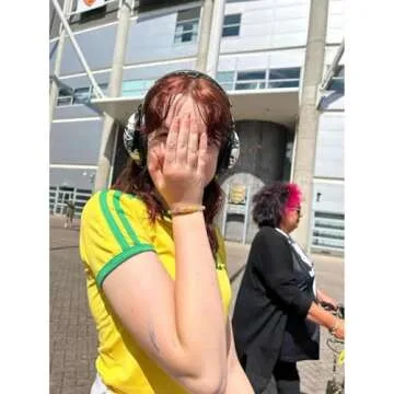 IDEWO Vintage Graphic Baby Tees for Women Brazil Shirt Y2k Tops Mexico Crop Jersey 2000s Summer Going Out Tops (Brazil-A,Medium,Medium)