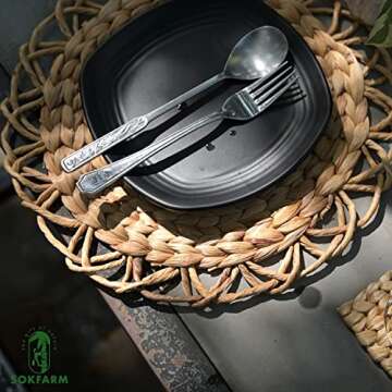 Flower Boho Placemats Set of 4, Round Placemats for Dining Table Set of 4, Water Hyacinth Wicker Placemats, Straw Placemats, Round Woven Placemats Set of 4, Natural Placemats 13.4 in