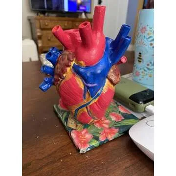 Heart Vase Resin Sculpture for Creative Home Decor