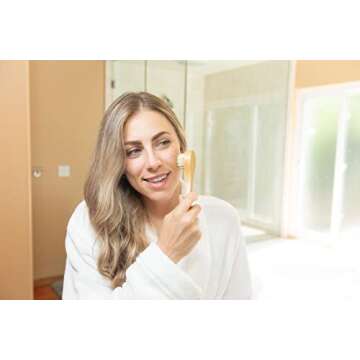 GranNaturals Manual Facial Brush Dry Brushing Scrubber - Stiff Boar Bristles for Exfoliation - Promotes Lymphatic Drainage, Deep Cleansing, Gentle Pore Cleaning for Glowing, Soft Skin - Wooden Handle