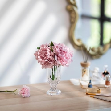 Elegant Floral Goblet Vase - Stunning Glass Centerpiece