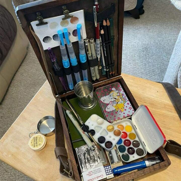 Multifunctional Wooden Messenger Bag for Artists