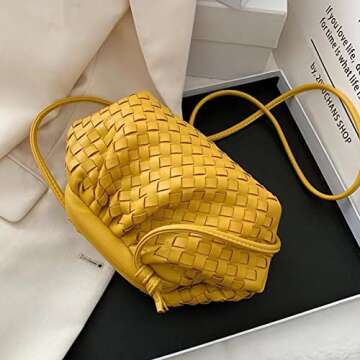 NAARIIAN Trendy Dumpling Ruched Clutch Cloud Shape Dupe Chunky Chain Shoulder Bag PU Leather Woven Handbag(Yellow S)
