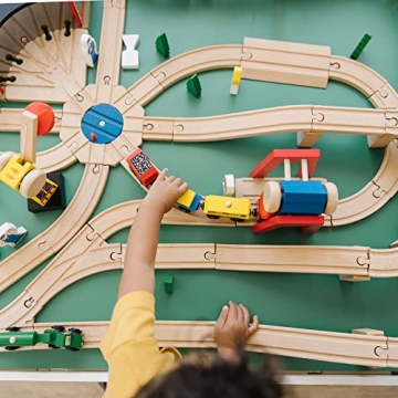 Melissa & Doug Wooden Railway Set: 130-Piece Train Set for Kids