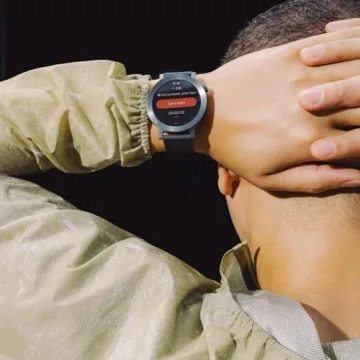 Top Smartwatch for Fitness & Lifestyle Tracking