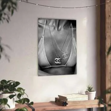 UPGEQMDK Luxury Posters High Fashion Prints Designer Wall Decor Trendy Vintage Art For Living Room Bedroom Women For Girls Gifts Unframe-style 12x18inch(30x45cm)