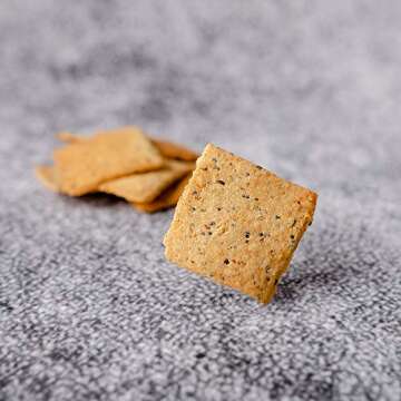 HU KITCHEN Everything Crackers, 4.25 OZ