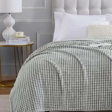 CozyBloom Decorative Ultra Soft Plush Buffalo Plaid Fleece Throw Blanket for Couch, Warm Cozy Velvet Flannel Blanket for All Seasons,Lightweight Comfy Fluffy Checkered Blanket for Sofa Bed Winter,Grey