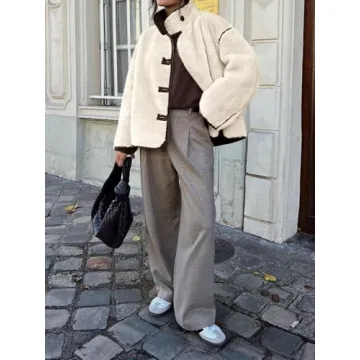 Tankaneo Women's Faux Fur Jacket for Stylish Winter Warmth