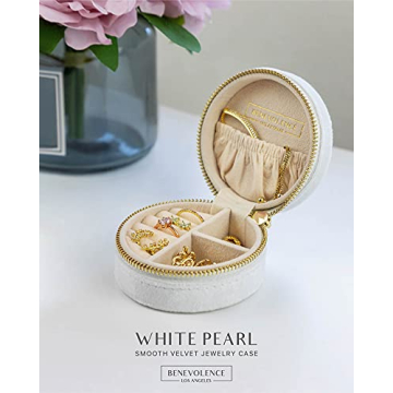 Stylish Compact Jewelry Box for Travel and Gifting