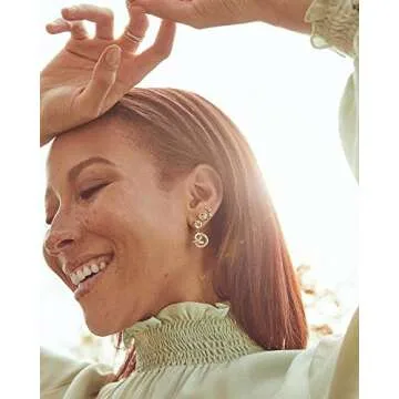 Kendra Scott Gold Presleigh Stud Earrings for Every Occasion