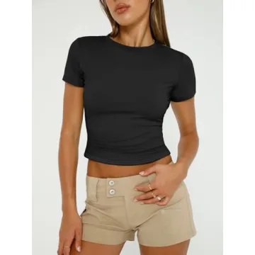Chic Trendy Queen Women's Black Scoop Neck Crop Top 2024