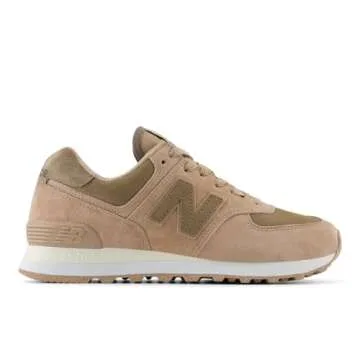 New Balance Women's 574 V2 Sneaker, Flat Taupe/Mushroom/Sea Salt, 7