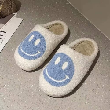 LEZIRTOI Retro Fuzzy Face Slippers for Comfort & Joy